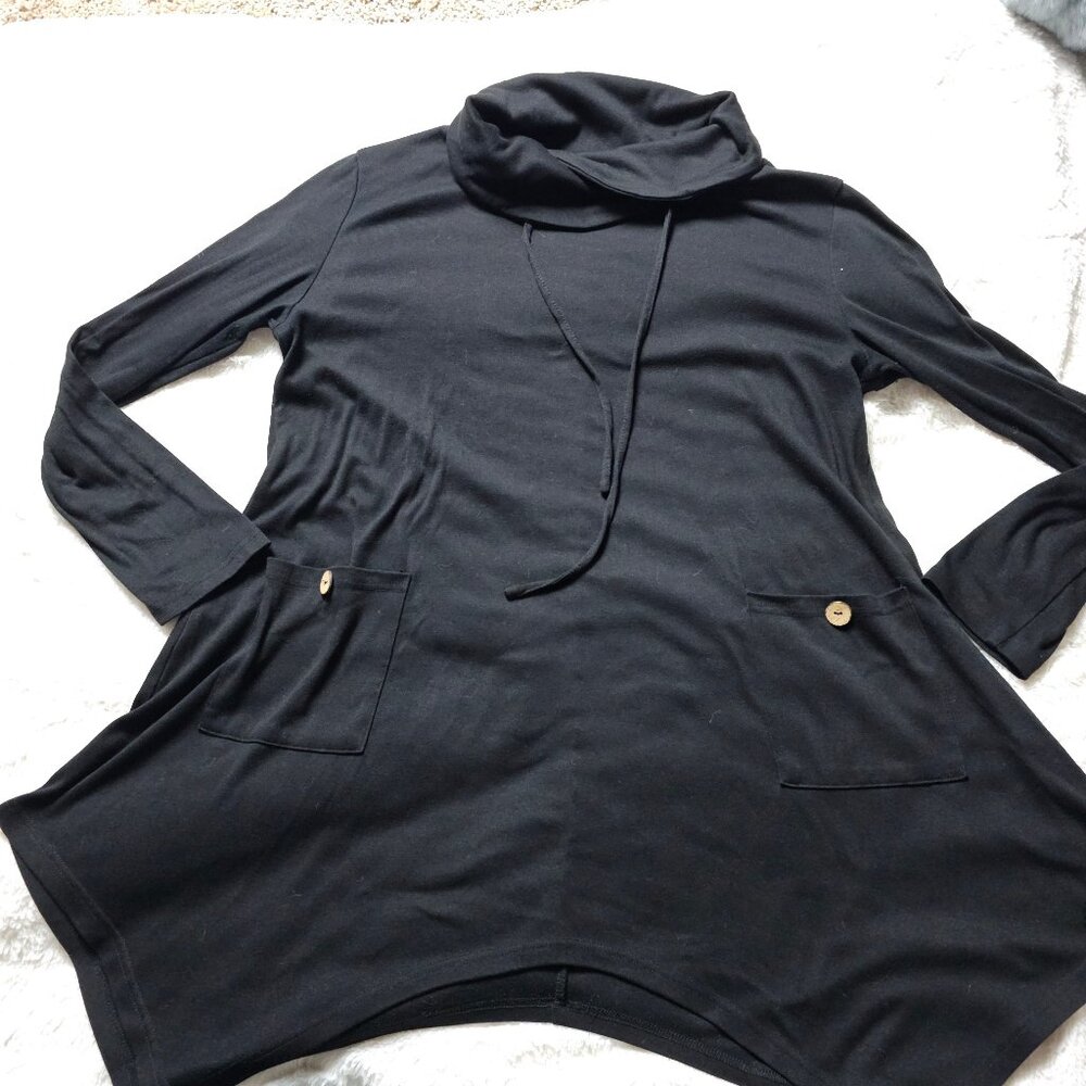 Bulotus Cowl Neck Black Tunic Wood Buttons Sharkbite Hem 2XL